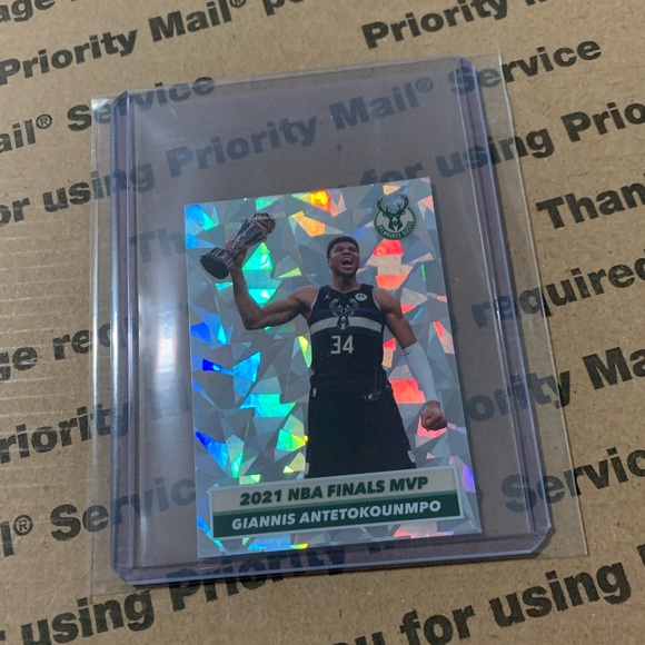 Lot of 2: Giannis Antetokounmpo ‘21 Panini Sticker Cards - Picture 2 of 8